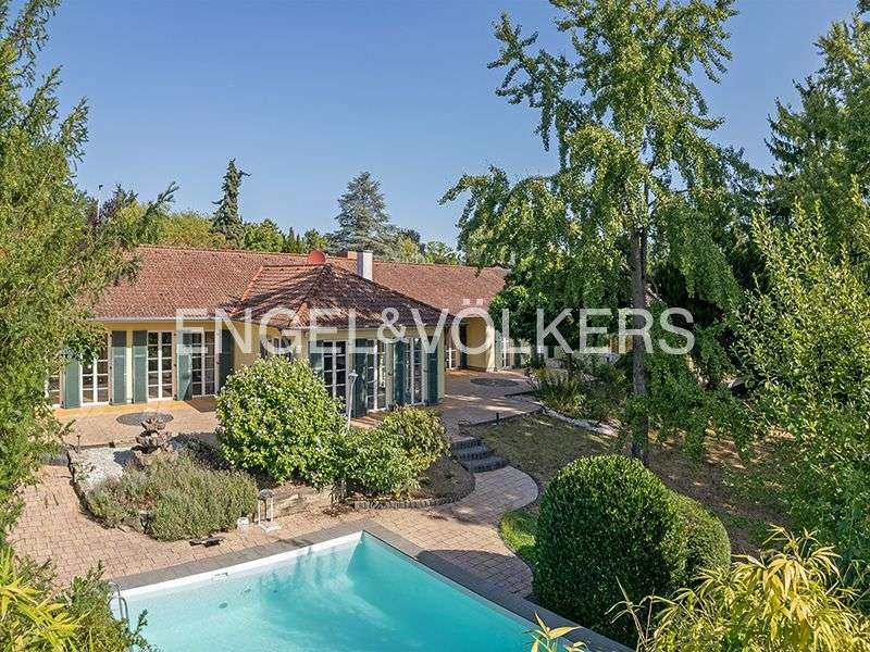 Thumbnail-Haus zum Kaufen in Bad Soden 2.550.000,00 € 380 m²