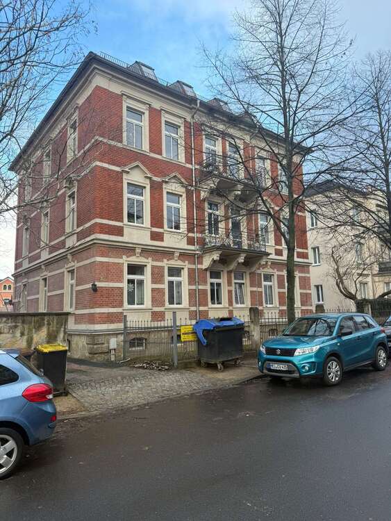 Thumbnail-Wohnung zum Kaufen in Radebeul 185.000,00 € 74 m²