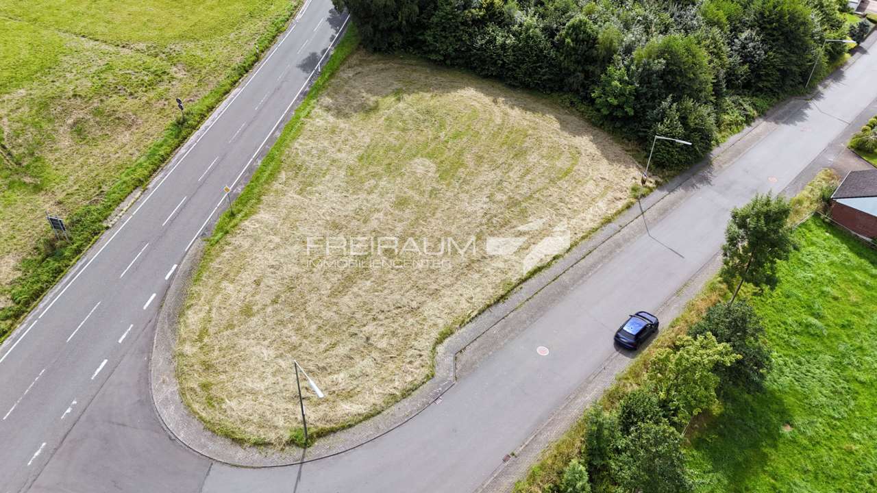 Thumbnail-Grundstück zu verkaufen in Netphen Hainchen 262.080,00 € 2912 m²