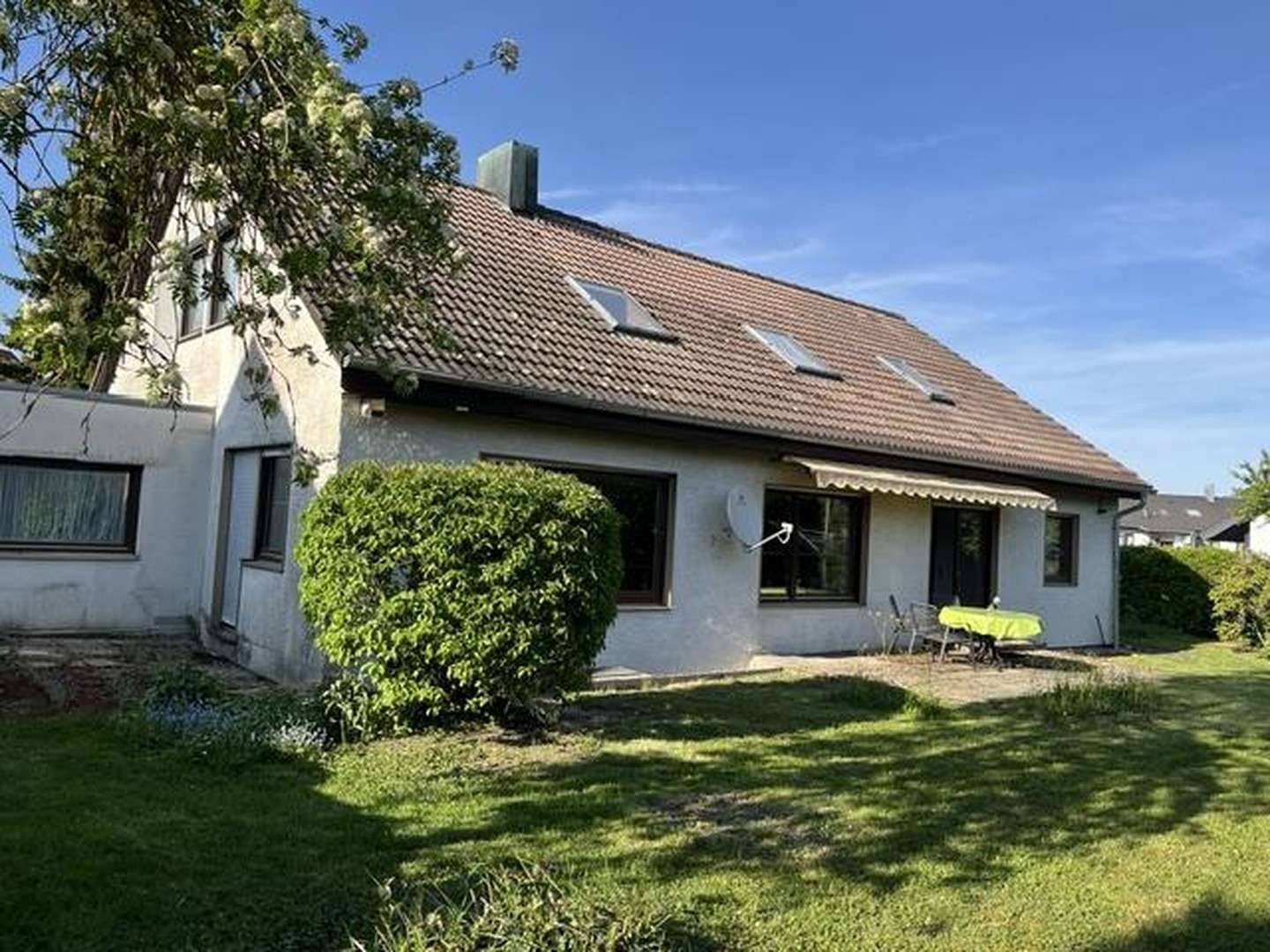 Thumbnail-Haus zum Kaufen in Herrenberg 629.000,00 € 239.5 m²
