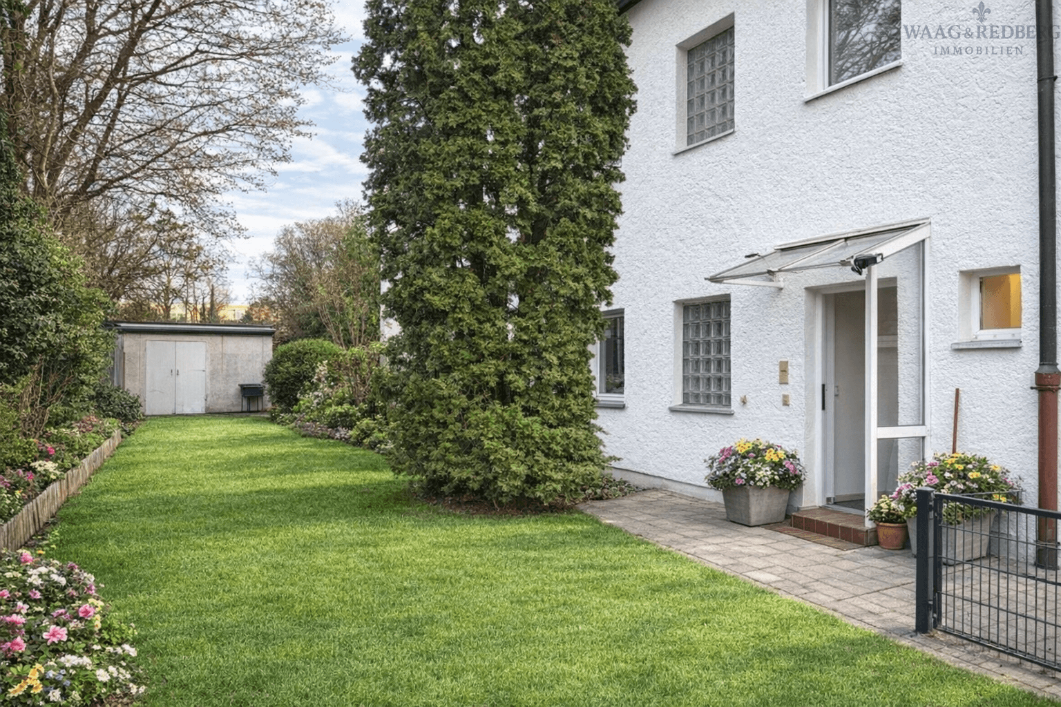 Thumbnail-Haus zum Kaufen in München 699.000,00 € 165 m²