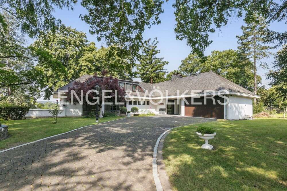 Thumbnail-Haus zum Kaufen in Bonn - Oberkassel 2.690.000,00 € 360 m²