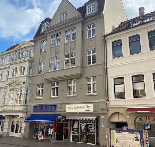 Thumbnail-Wohnung zum Mieten in Flensburg 1.350,00 € 174.4 m²