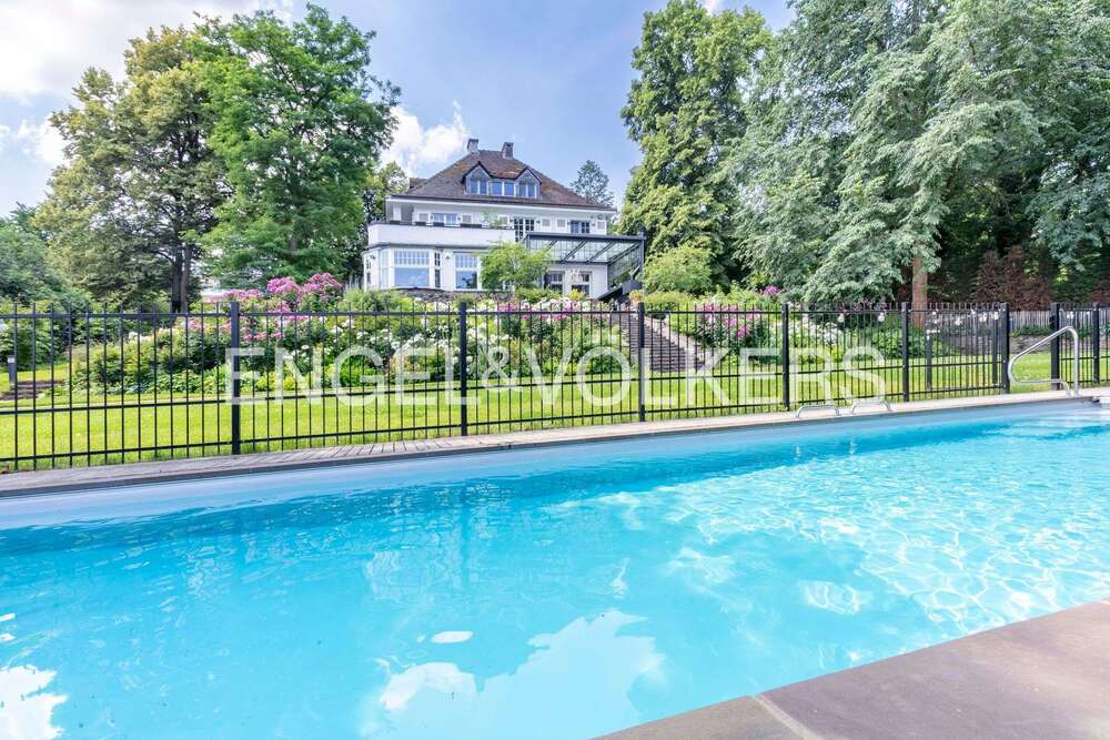 Thumbnail-Haus zum Kaufen in Bonn - Muffendorf 2.750.000,00 € 380 m²