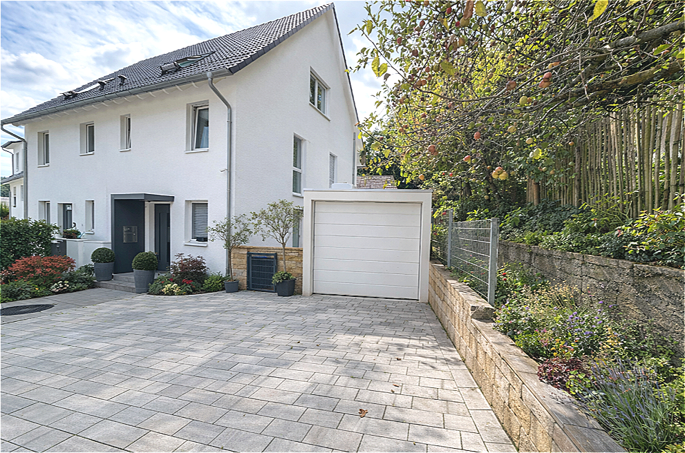 Thumbnail-Haus zum Kaufen in Radolfzell am Bodensee 695.000,00 € 127.92 m²