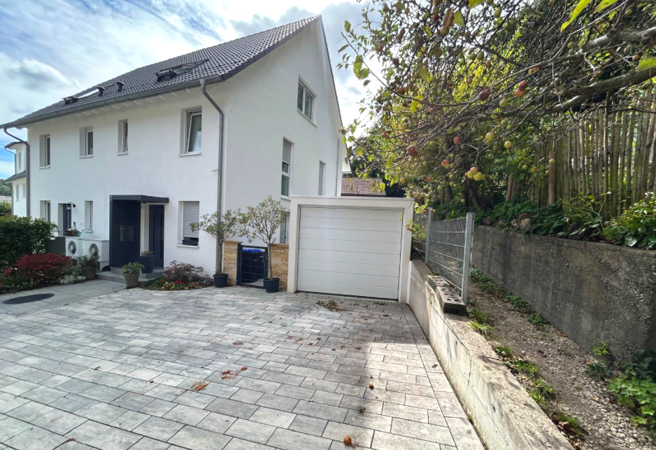 Thumbnail-Haus zum Kaufen in Radolfzell am Bodensee 675.000,00 € 127.92 m²
