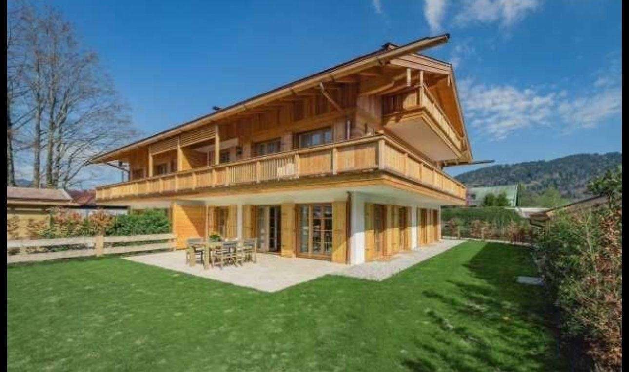 Thumbnail-Wohnung zum Kaufen in Rottach- Egern 3.200.000,00 € 198 m²