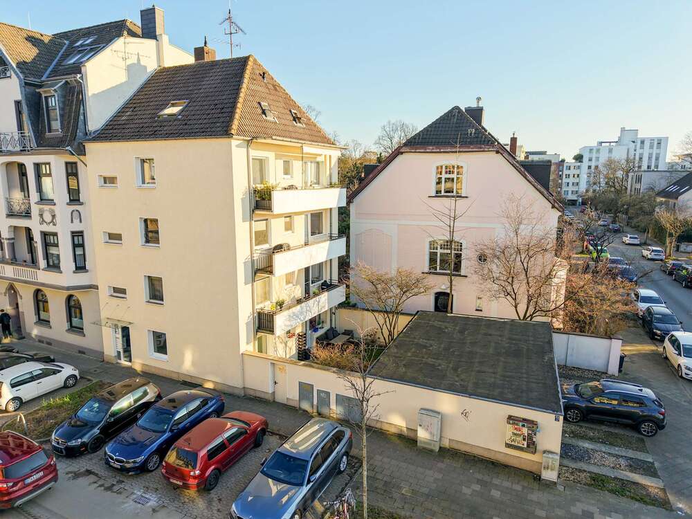 Thumbnail-Haus zum Kaufen in Düsseldorf 889.000,00 € 235.55 m²