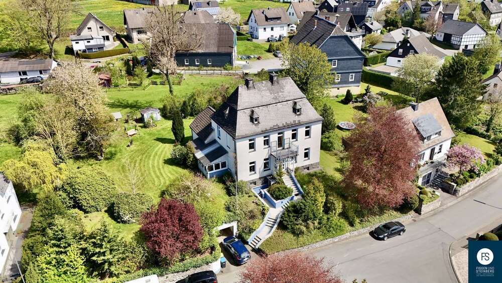 Thumbnail-Haus zum Kaufen in Meschede 398.000,00 € 226 m²