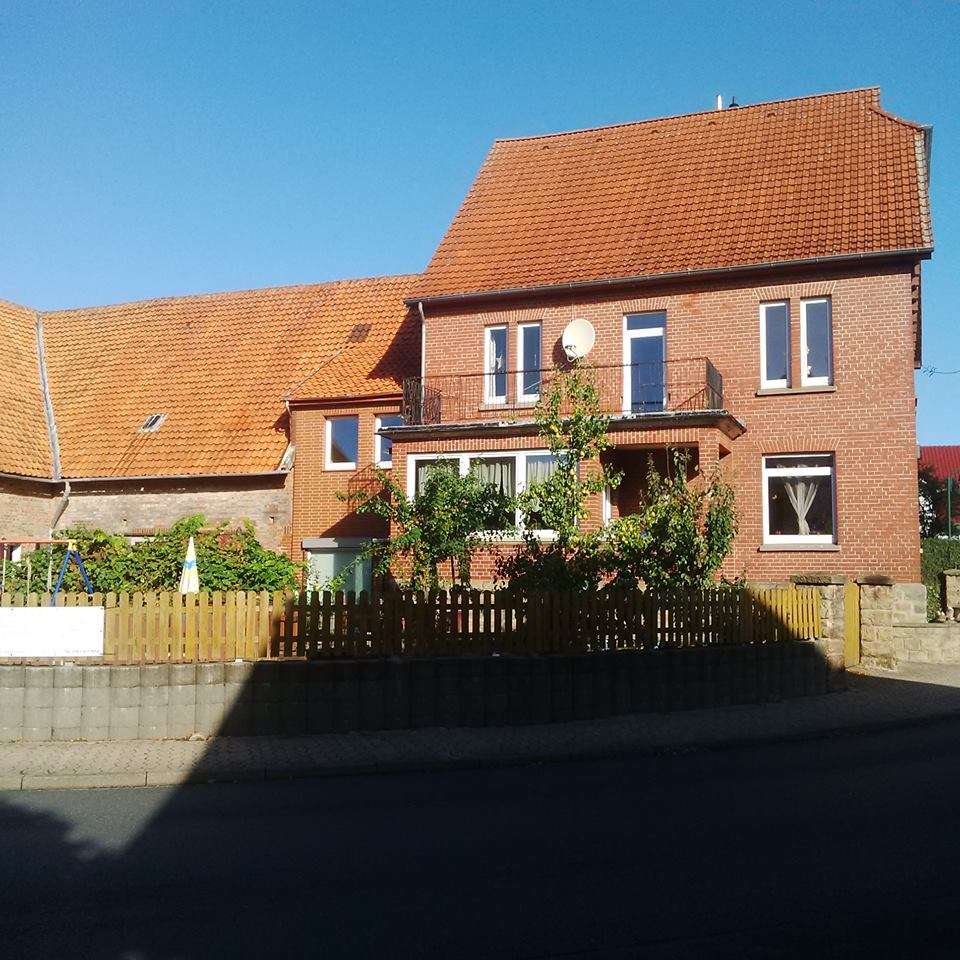 Thumbnail-Haus zum Kaufen in Söhlde Hoheneggelsen 270.000,00 € 270 m²