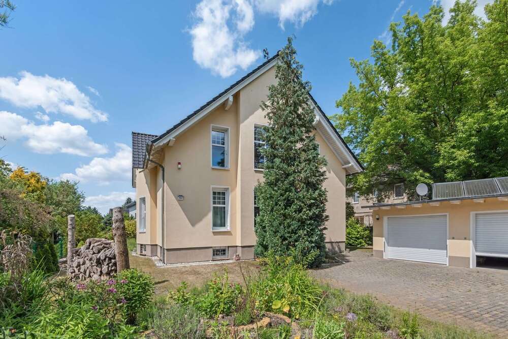 Thumbnail-Haus zum Kaufen in Berlin 940.000,00 € 218 m²