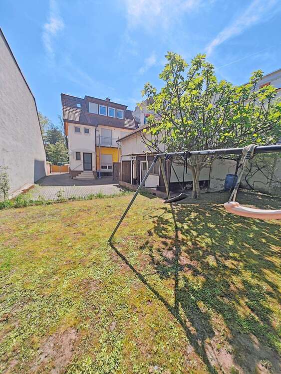 Thumbnail-Wohnung zum Kaufen in Wiesloch 599.200,00 € 212 m²