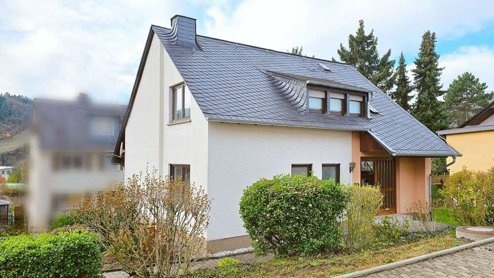 Thumbnail-Haus zum Kaufen in Bullay 339.000,00 € 123.59 m²