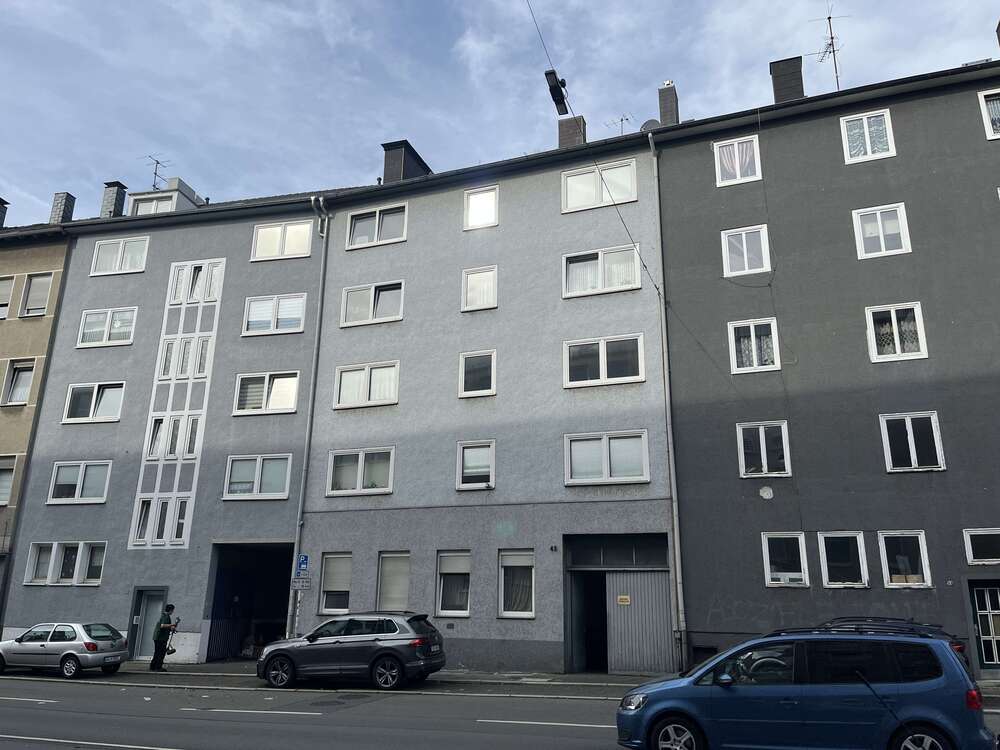 Thumbnail-Wohnung zum Kaufen in Wuppertal 140.000,00 € 105 m²