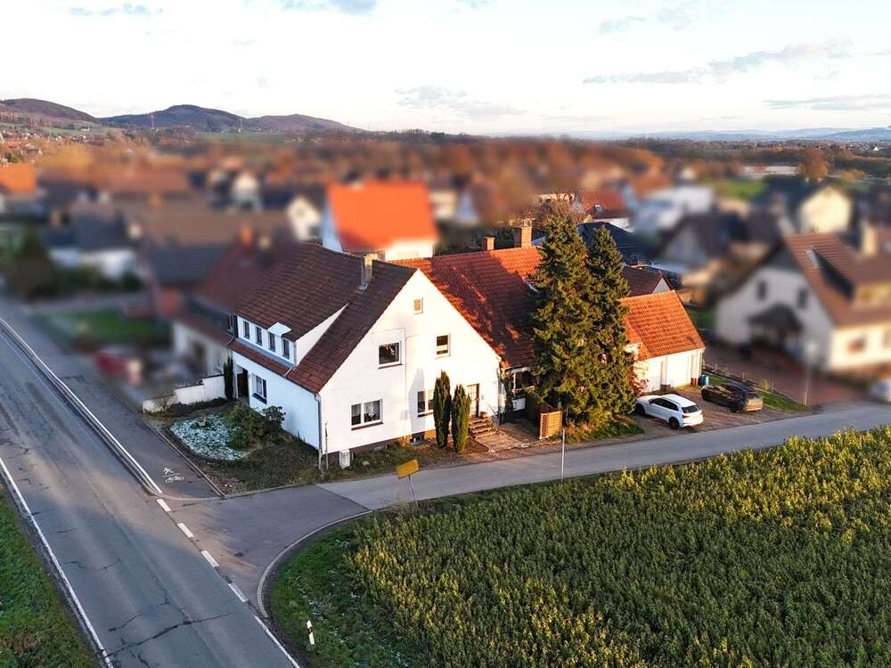 Thumbnail-Haus zum Kaufen in Hüllhorst 159.000,00 € 249.2 m²