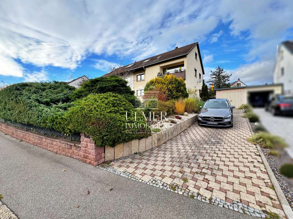 Thumbnail-Haus zum Kaufen in Böblingen 710.000,00 € 153.99 m²