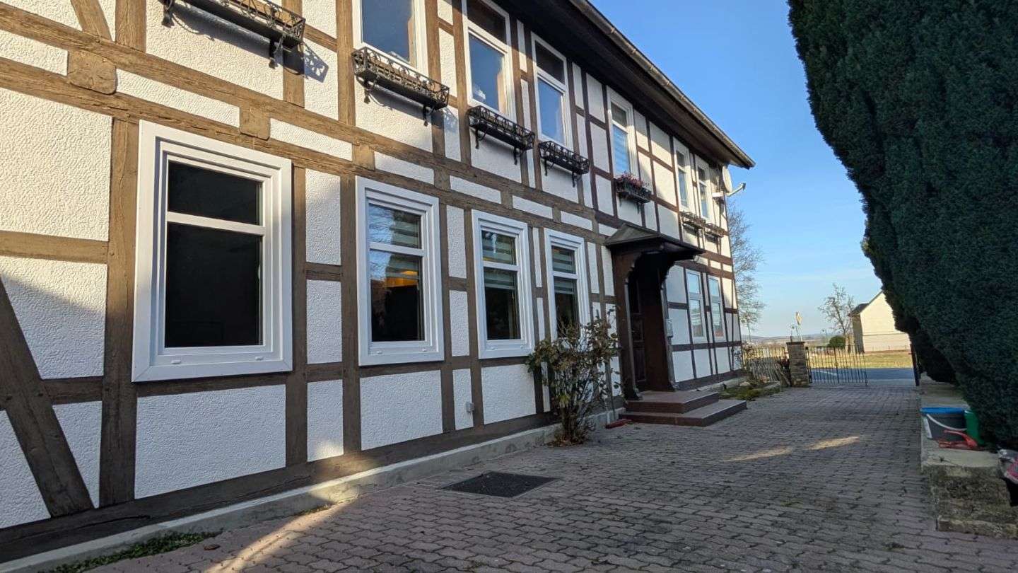 Thumbnail-Haus zum Kaufen in Sibbesse 179.000,00 € 260 m²
