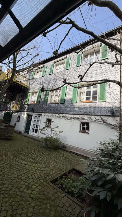 Thumbnail-Haus zum Mieten in Wuppertal 1.500,00 € 200 m²