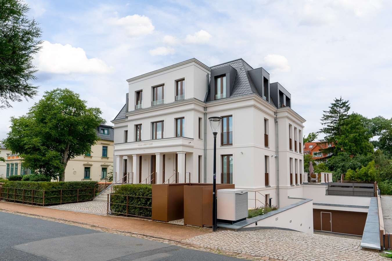 Thumbnail-Wohnung zum Kaufen in Radebeul 1.300.000,00 € 260.27 m²