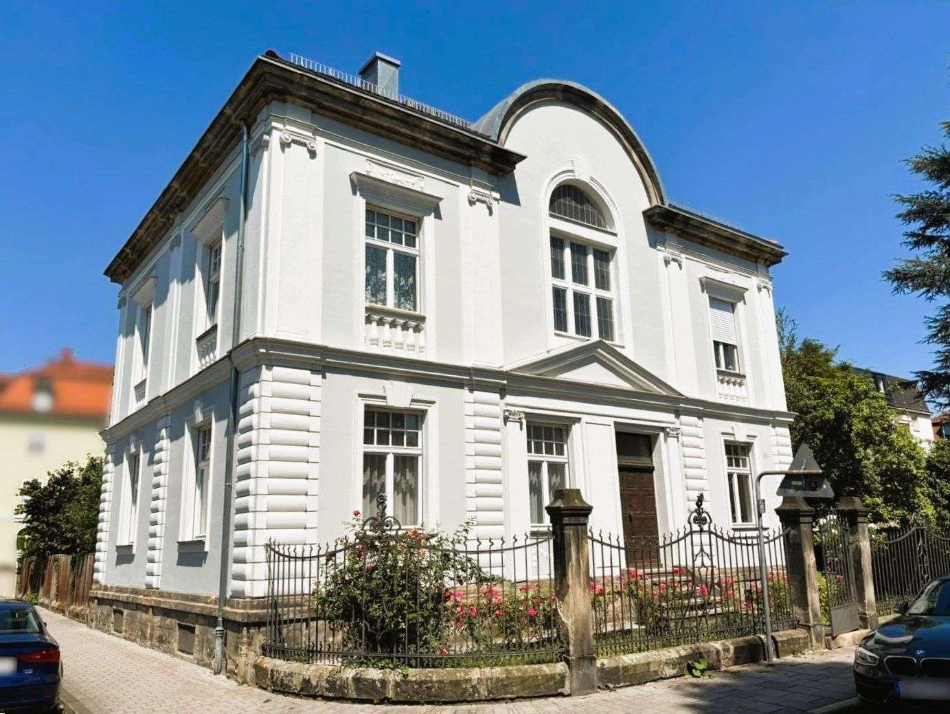 Thumbnail-Haus zum Kaufen in Bayreuth 990.000,00 € 223 m²