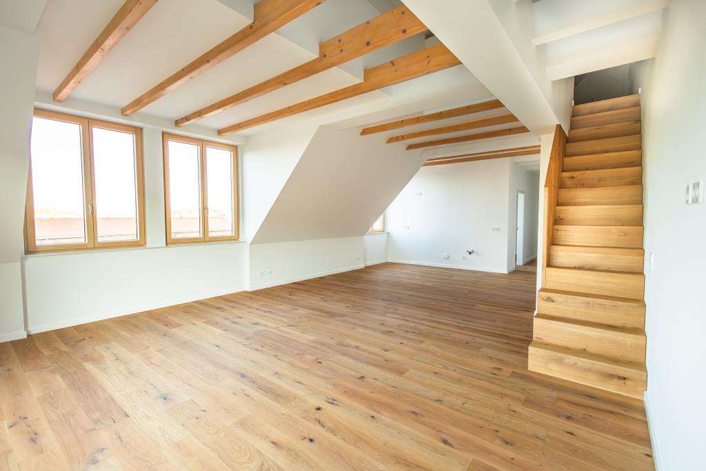 Thumbnail-Wohnung zum Mieten in Gera 2.050,00 € 168.51 m²