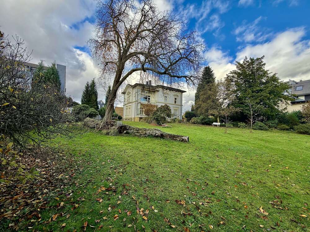 Thumbnail-Haus zum Kaufen in Wermelskirchen 650.000,00 € 427 m²