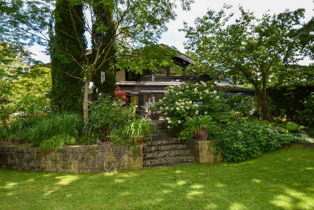 Thumbnail-Haus zum Kaufen in Bad Homburg vor der Höhe Dornholzhausen 3.600.000,00 € 568 m²