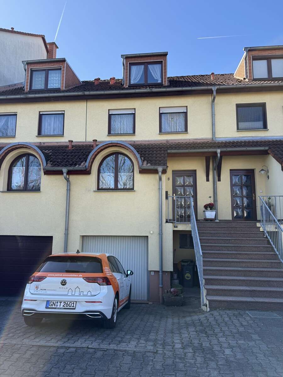 Thumbnail-Haus zum Kaufen in Nidderau-Heldenbergen 365.900,00 € 118.77 m²