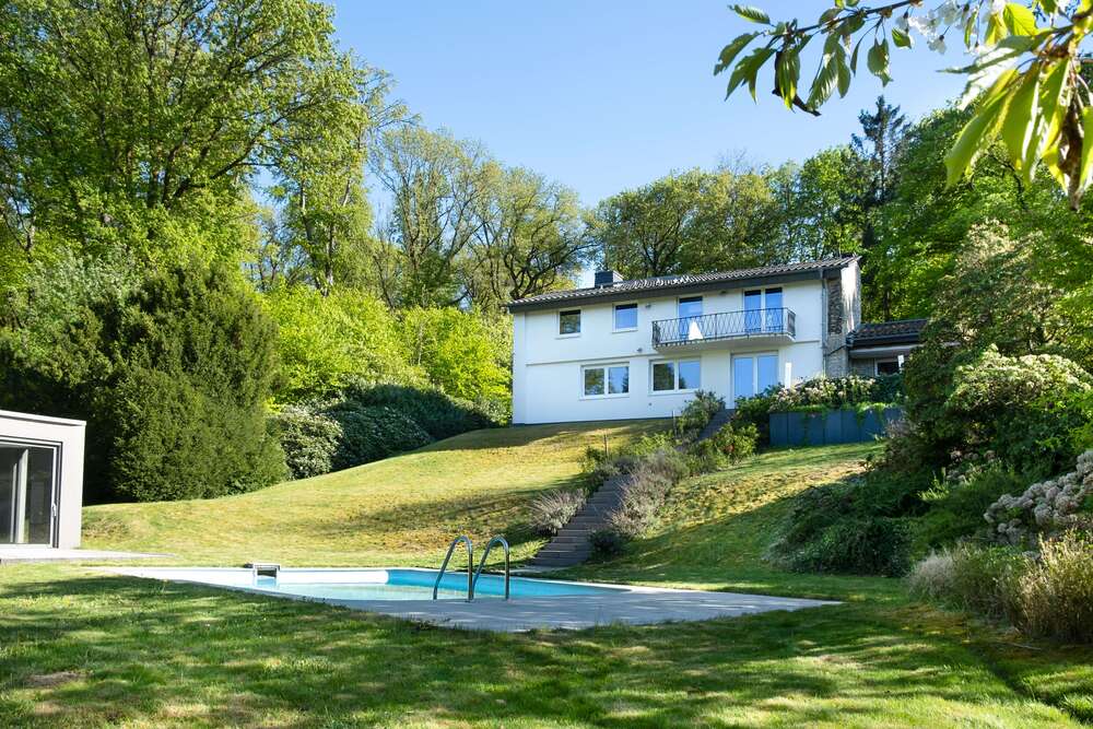 Thumbnail-Haus zum Kaufen in Königstein im Taunus 2.800.000,00 € 240 m²