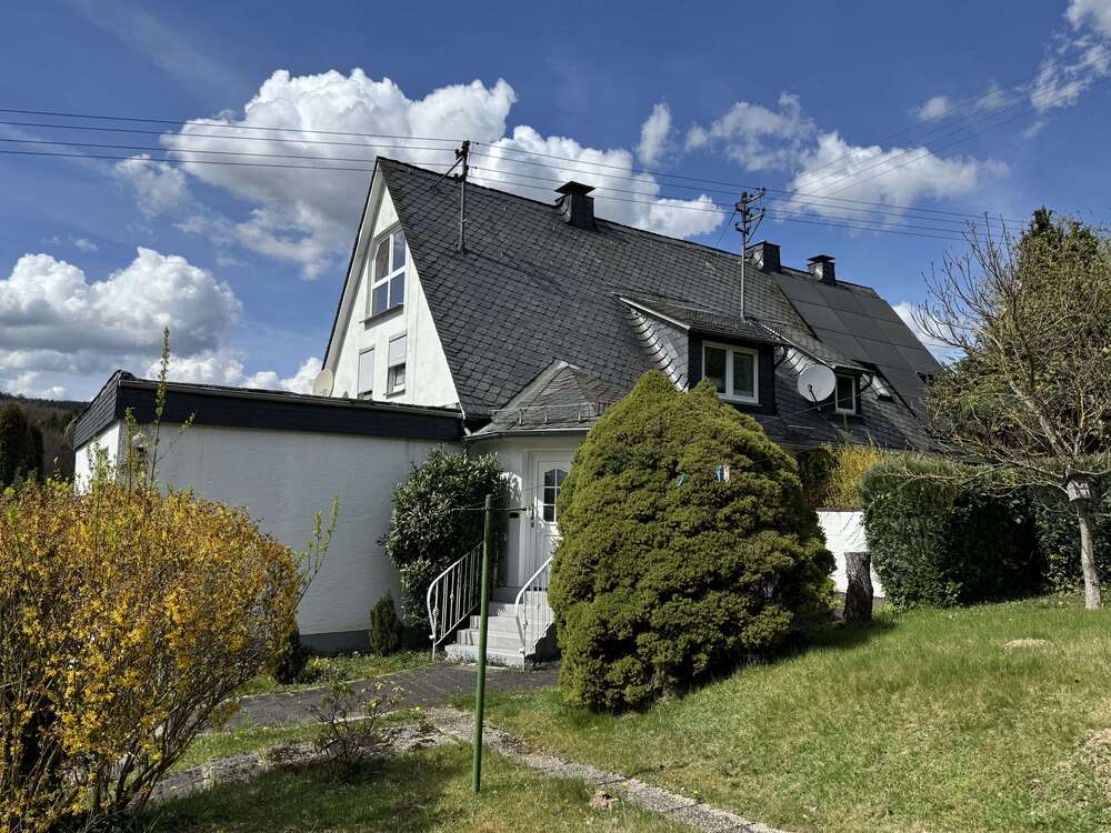 Thumbnail-Haus zum Kaufen in Neunkirchen 280.000,00 € 147.7 m²