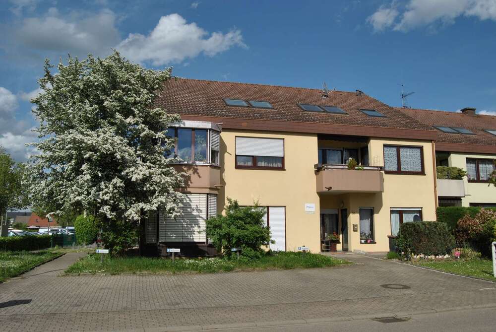 Thumbnail-Wohnung zum Kaufen in Bad Krozingen-Hausen 200.000,00 € 97 m²