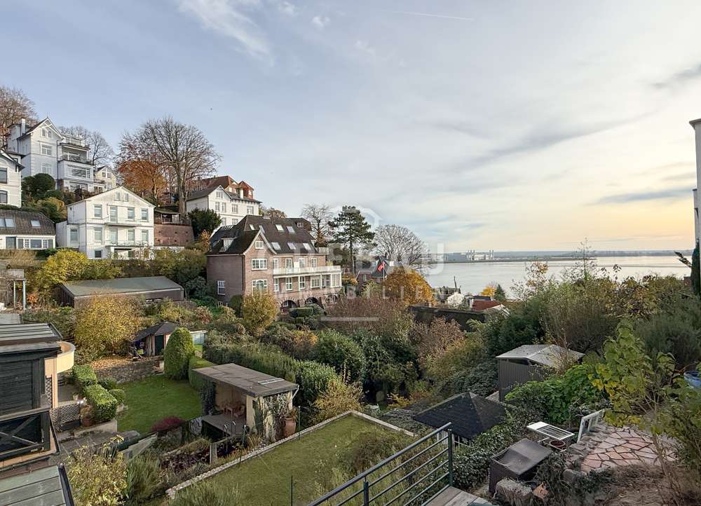 Thumbnail-Haus zum Mieten in Hamburg 4.000,00 € 144 m²