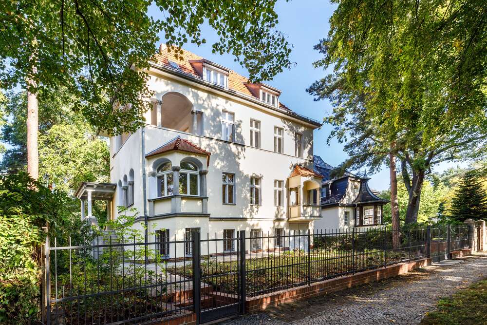 Thumbnail-Haus zum Kaufen in Berlin 1.950.000,00 € 440 m²