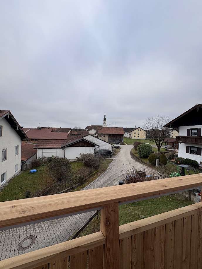 Thumbnail-Wohnung zum Mieten in Saaldorf-Surheim 2.000,00 € 134 m²