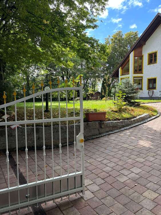 Thumbnail-Haus zum Kaufen in Langenbach Niederhummel 1.650.000,00 € 240 m²