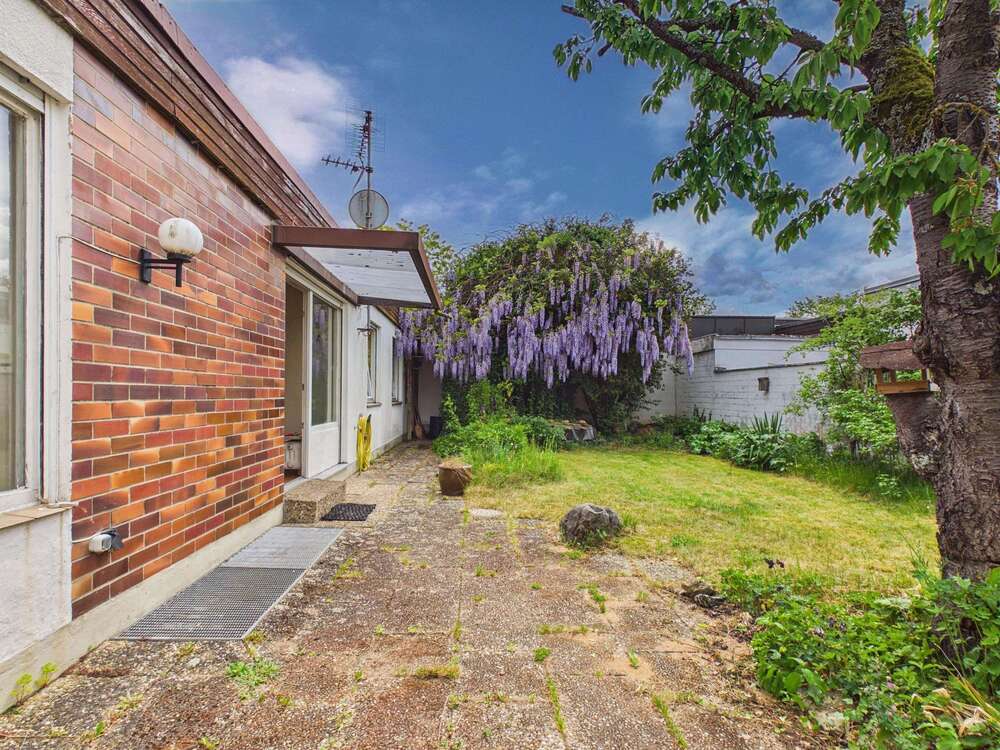 Thumbnail-Haus zum Kaufen in Regensburg 699.000,00 € 121.24 m²