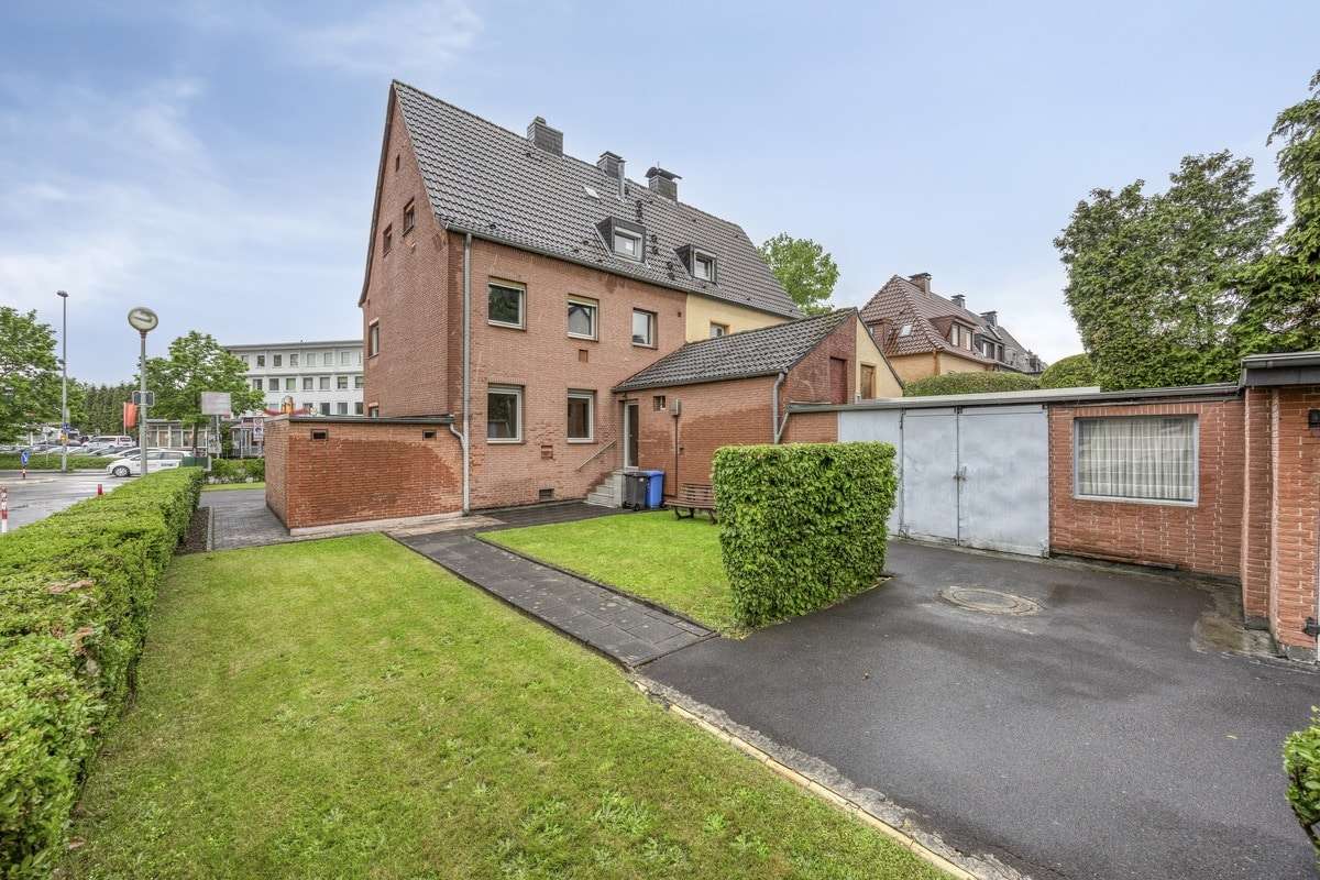 Thumbnail-Haus zum Kaufen in Leverkusen 349.000,00 € 124 m²