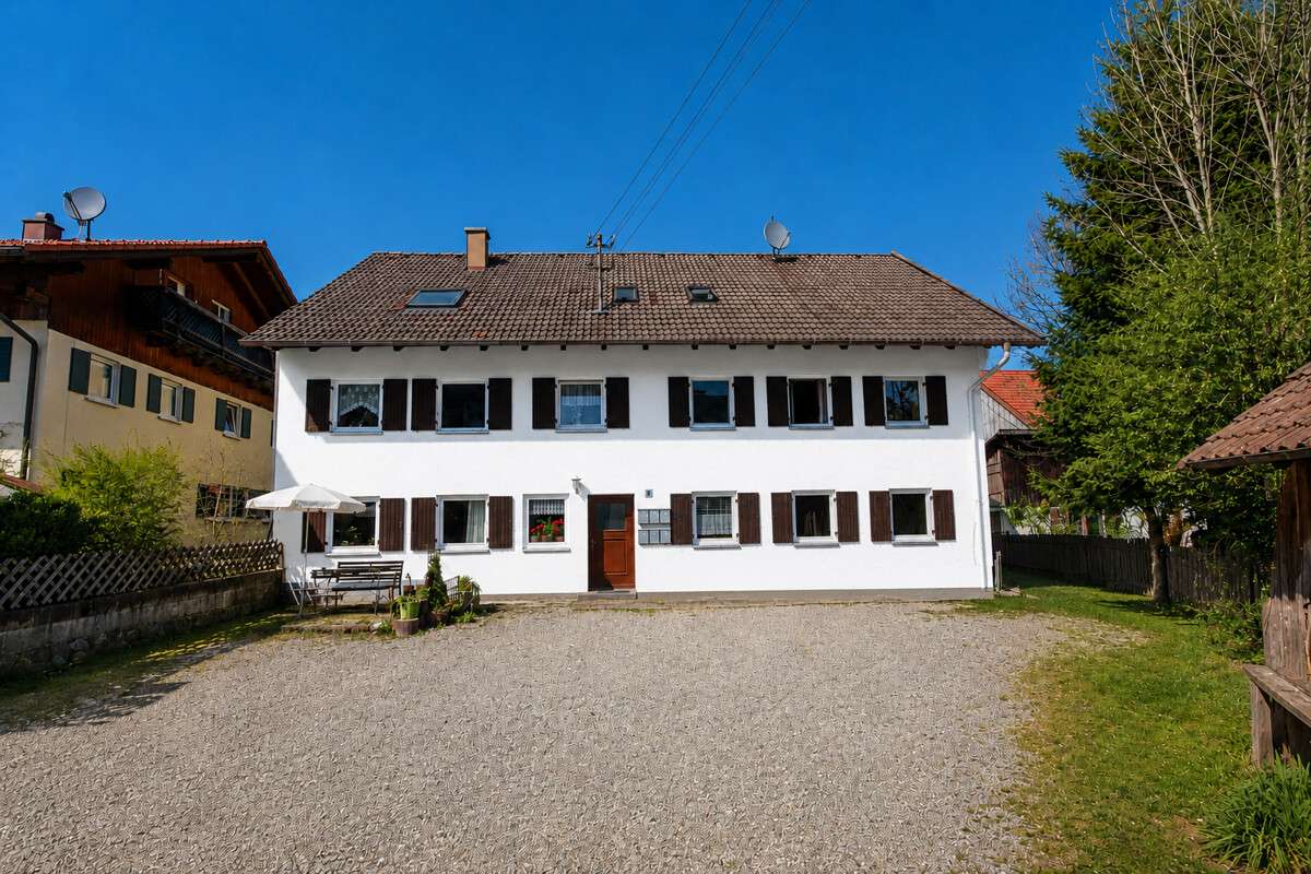 Thumbnail-Haus zum Kaufen in Schwabniederhofen, Gemeinde Altenstadt 669.000,00 € 291 m²