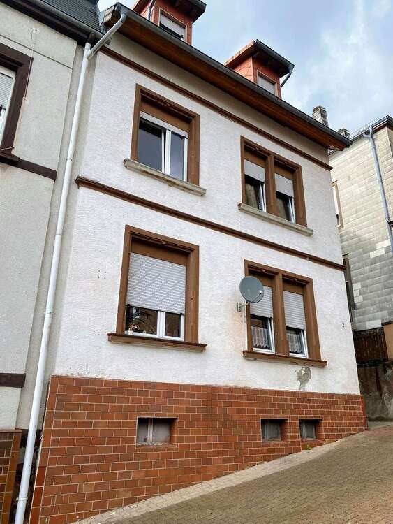 Thumbnail-Haus zum Kaufen in Pirmasens 169.000,00 € 230 m²