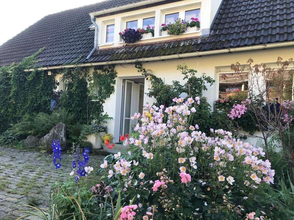 Thumbnail-Haus zum Kaufen in Lenzkirch 700.000,00 € 208.63 m²
