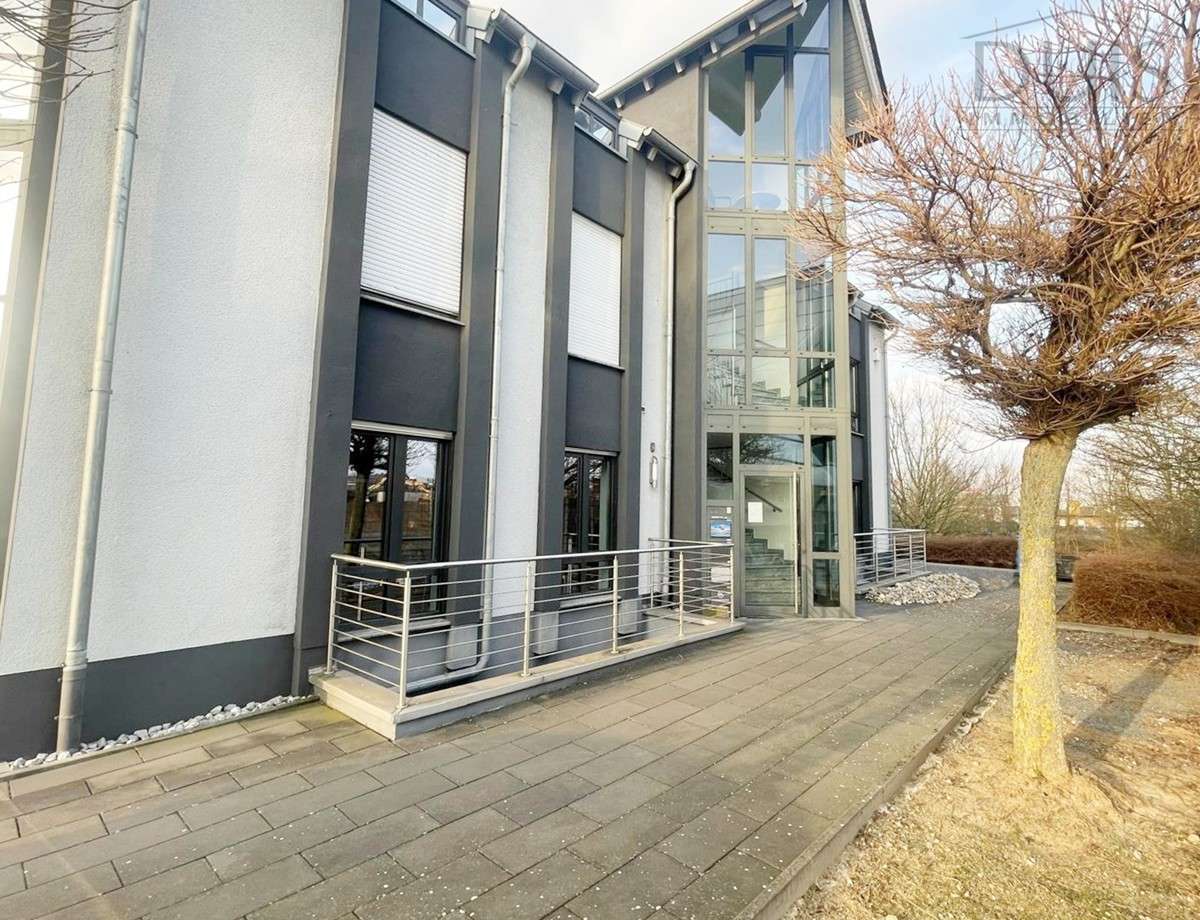 Thumbnail-Büro in Holzwickede 1.200,00 € 100 m²