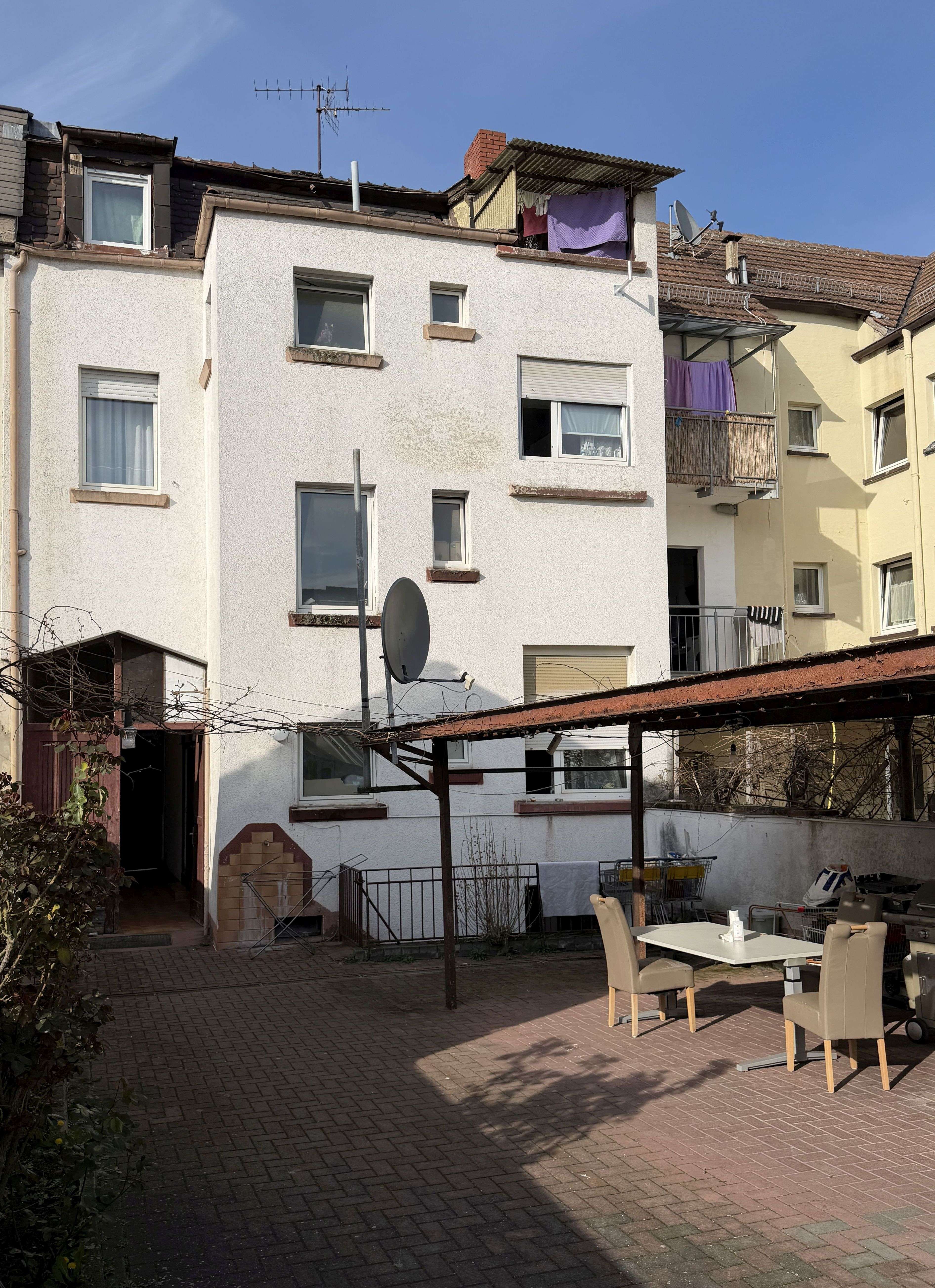 Thumbnail-Haus zum Kaufen in Ludwigshafen 429.000,00 € 237 m²
