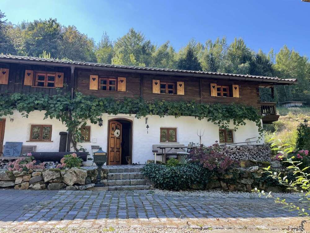 Thumbnail-Haus zum Kaufen in Tiefenbach (Passau) 1.390.000,00 € 220 m²