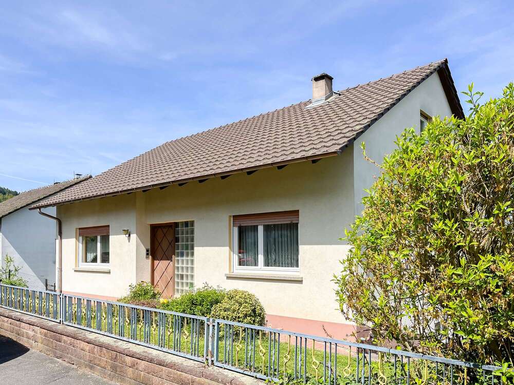Thumbnail-Haus zum Kaufen in Amorbach 299.000,00 € 141.41 m²