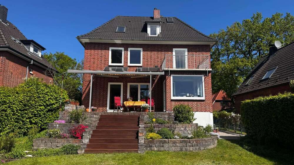 Thumbnail-Haus zum Kaufen in Hamburg-Langenhorn 929.000,00 € 190.92 m²