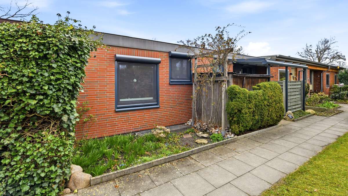 Thumbnail-Haus zum Kaufen in Hamburg-Niendorf 339.000,00 € 73.53 m²