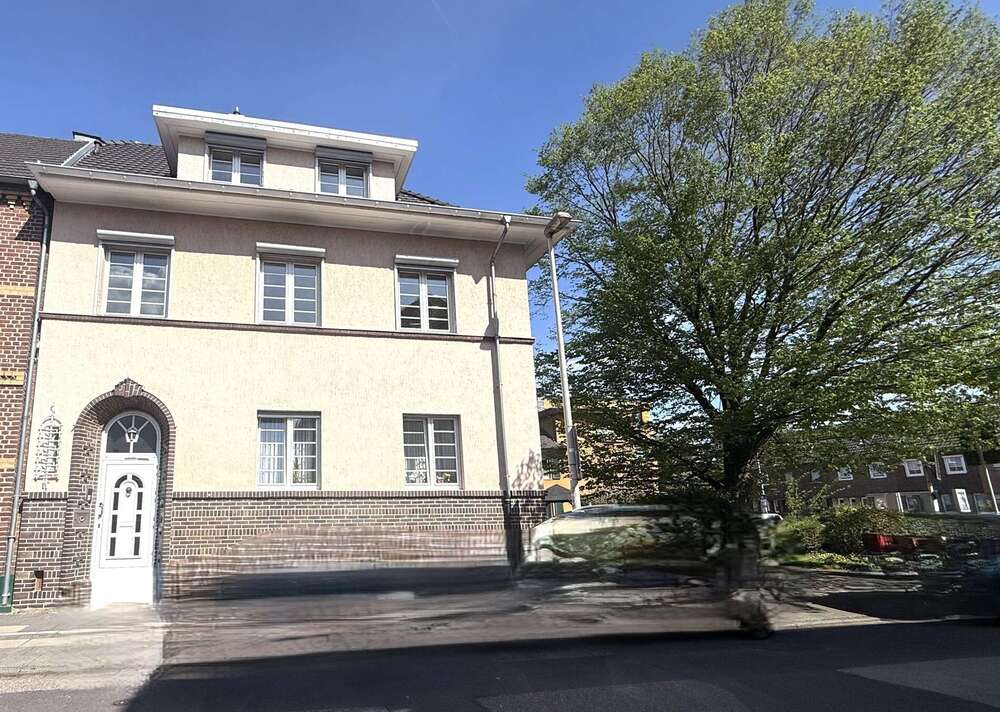 Thumbnail-Wohnung zum Mieten in Frechen 1.700,00 € 166 m²