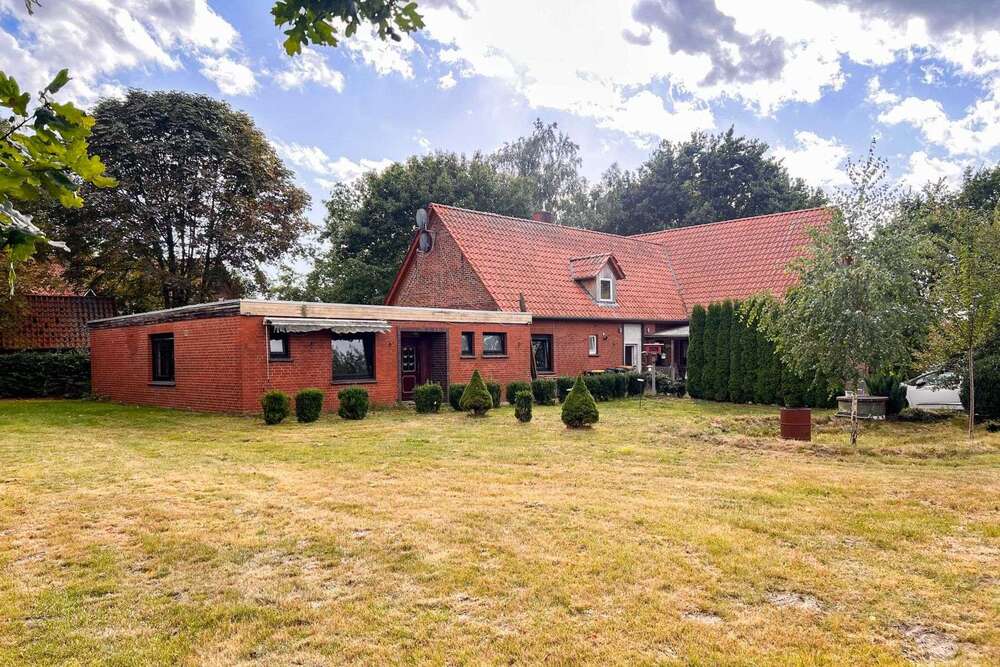 Thumbnail-Haus zum Kaufen in Neustadt am Rübenberge 245.000,00 € 240.09 m²