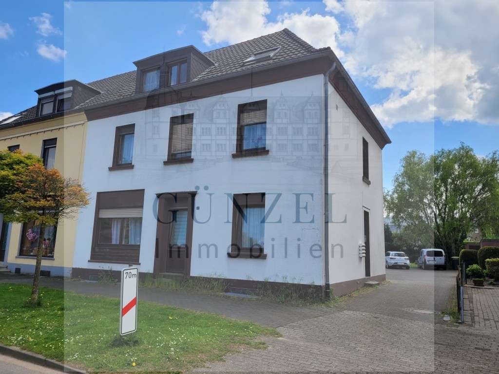 Thumbnail-Haus zum Kaufen in Bedburg-Hau 195.000,00 € 190 m²