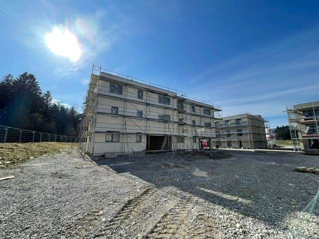 Thumbnail-Haus zum Mieten in Pforzen 2.200,00 € 239 m²